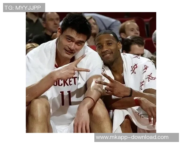 西安姚明合影留念展现篮球巨星风采与城市魅力的完美结合