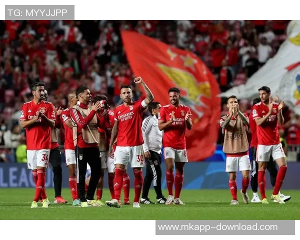 欧联杯精彩对决里昂与拜仁激战成和双方均无建树