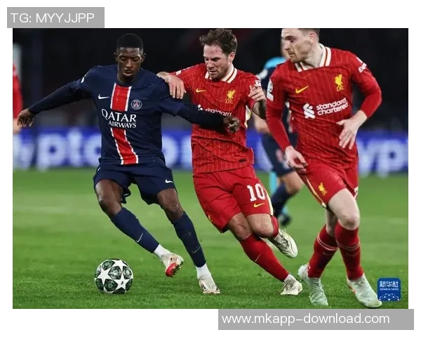 英超激战巴黎圣日耳曼与利物浦握手言和争议判罚引发热议