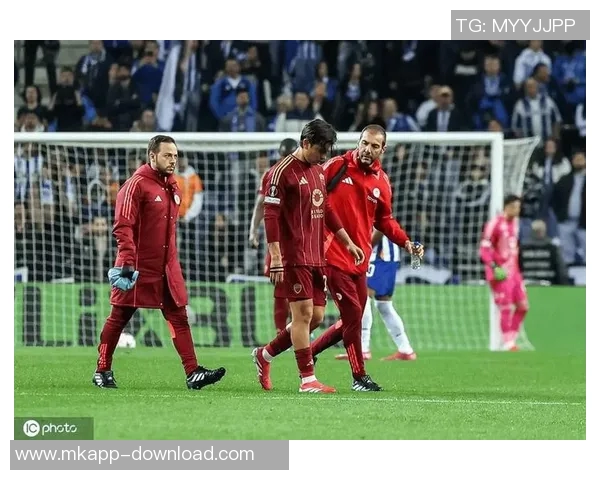 世界杯波尔图与巴黎圣日耳曼战平引发全场惊喜瞬间回顾