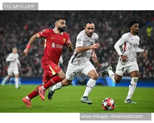 中超激战利物浦险胜巴萨点球大战引发全场狂欢与热议