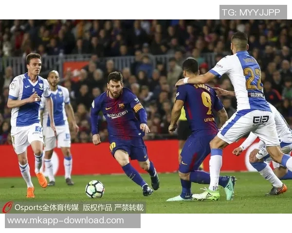 西甲激战：拜仁逆转AC米兰帽子戏法引爆全场战术分析揭秘