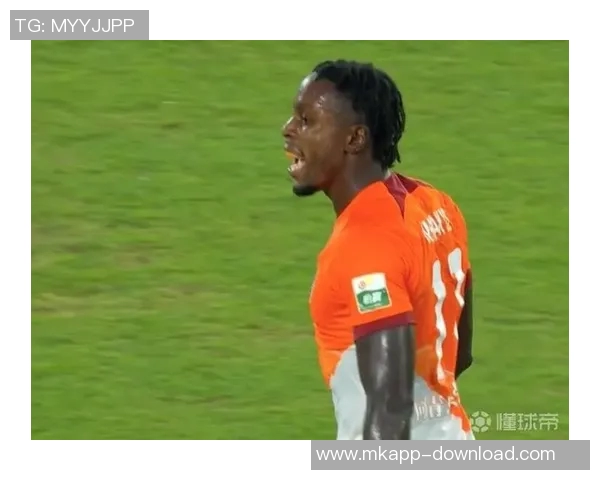 中超精彩对决曼联逆转AC米兰上演帽子戏法引爆全场激情