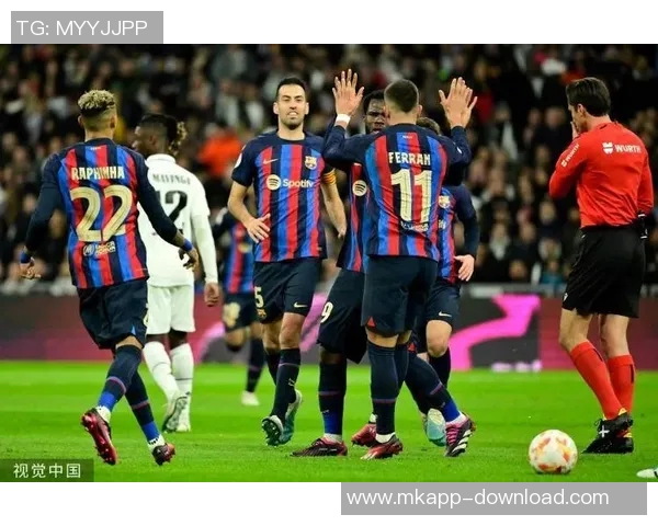 国王杯激战：那不勒斯逆转拜仁乌龙球成关键时刻战术解析