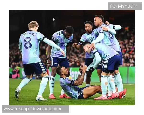 国王杯精彩对决巴萨逆转曼城6-2补时进球引发全场狂欢